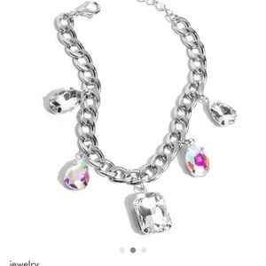 Elegant Silver Necklace with Crystal Accents